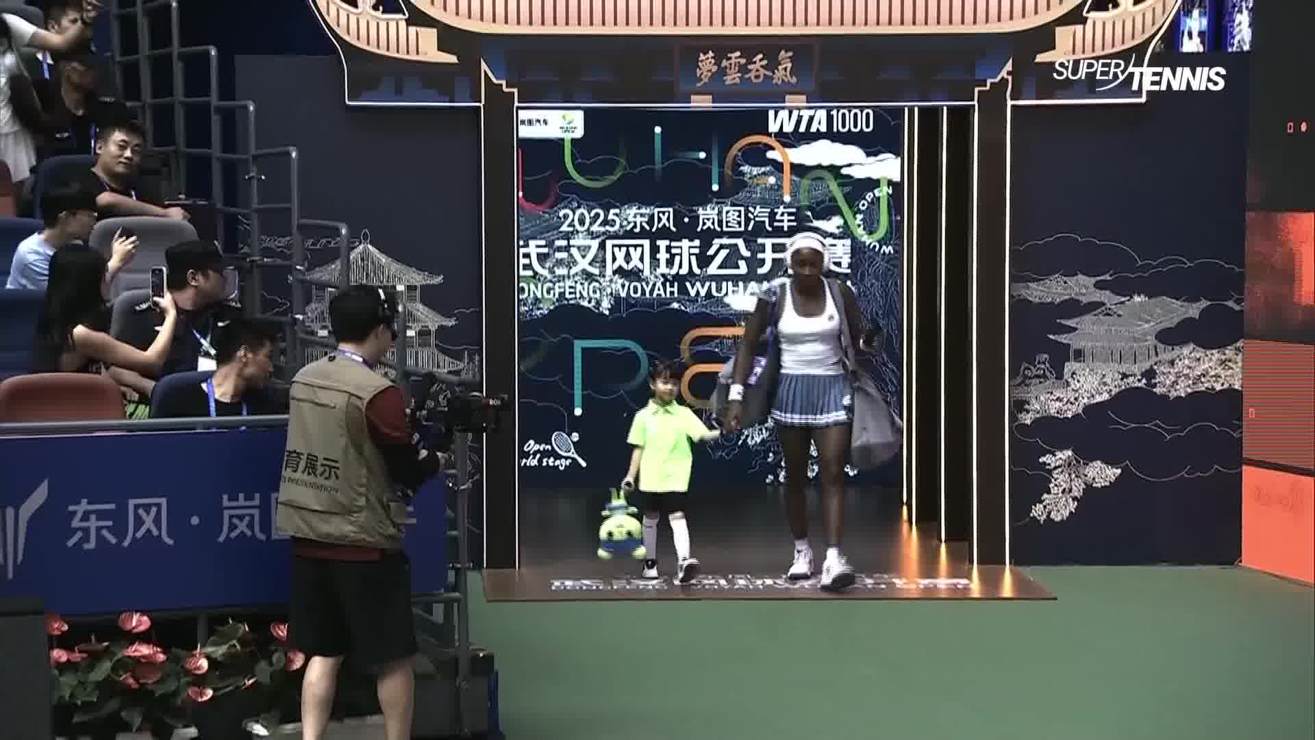 37121FE8-2F62-4B09-BA21-26B275D83F5A