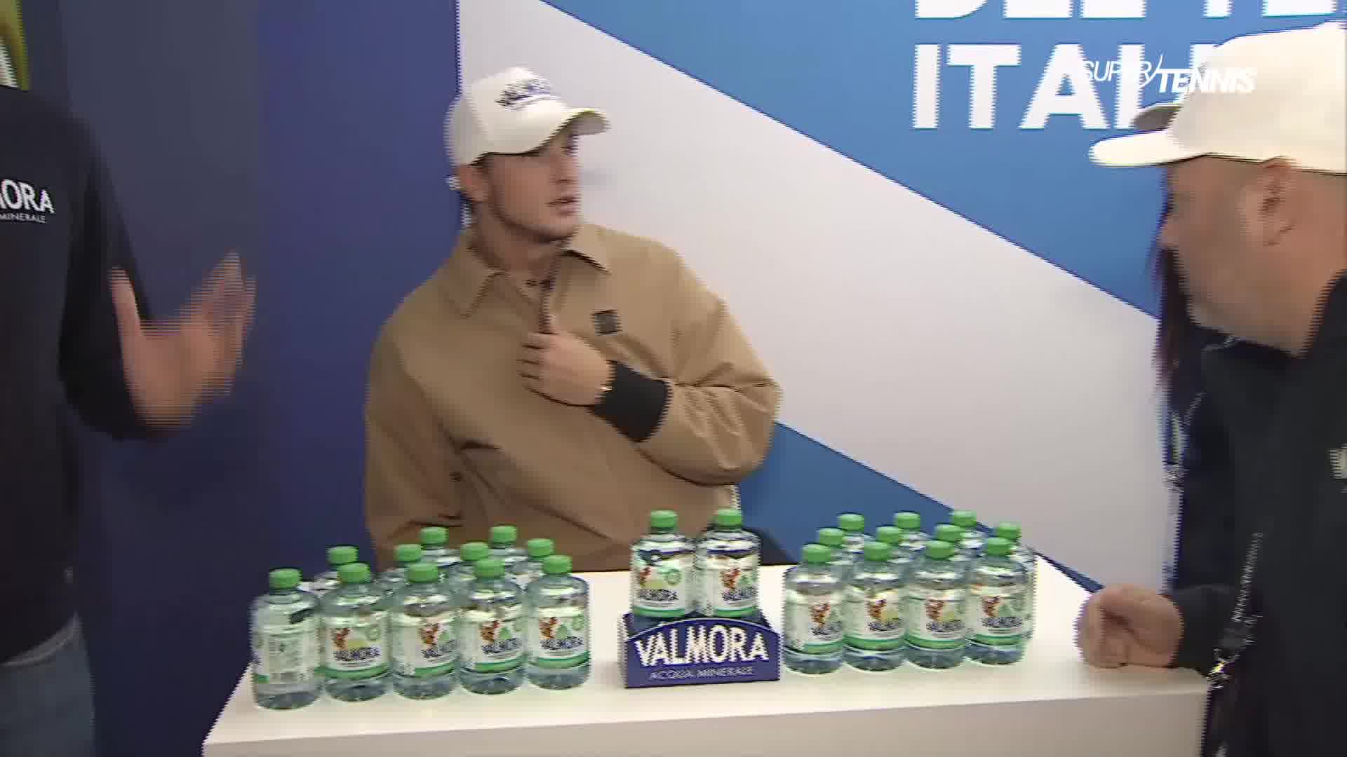 90A7D78B-04C6-46D2-9F21-F125340A3EEA